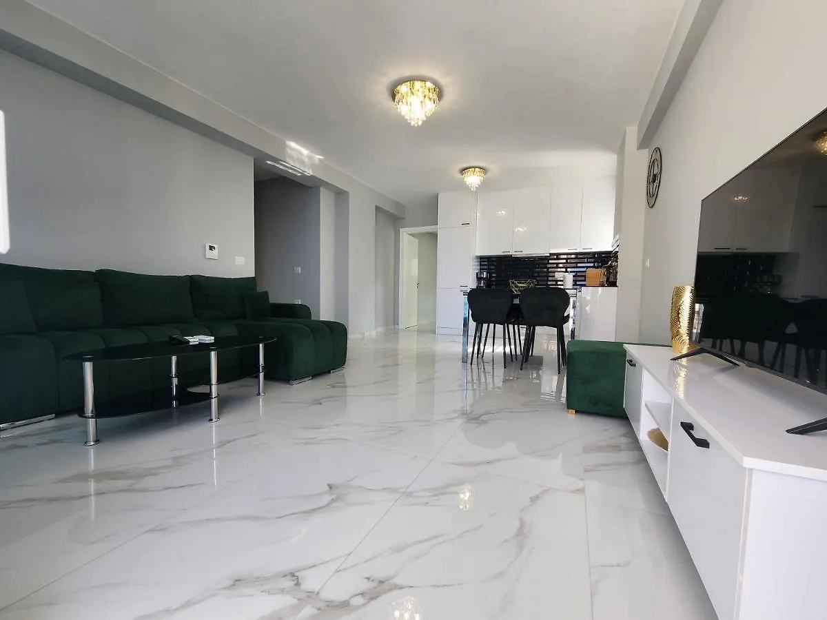 Amazing Sea View Apartment Sarandë 0*,